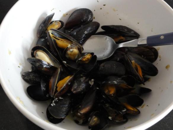 Mussels in garlic sauce