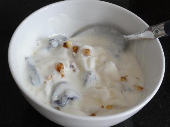 Yogurt with pear walnut and prunes.